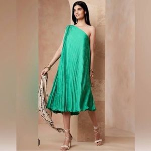 NWT Banana Republic Radiant Pleated One Shoulder Dress
